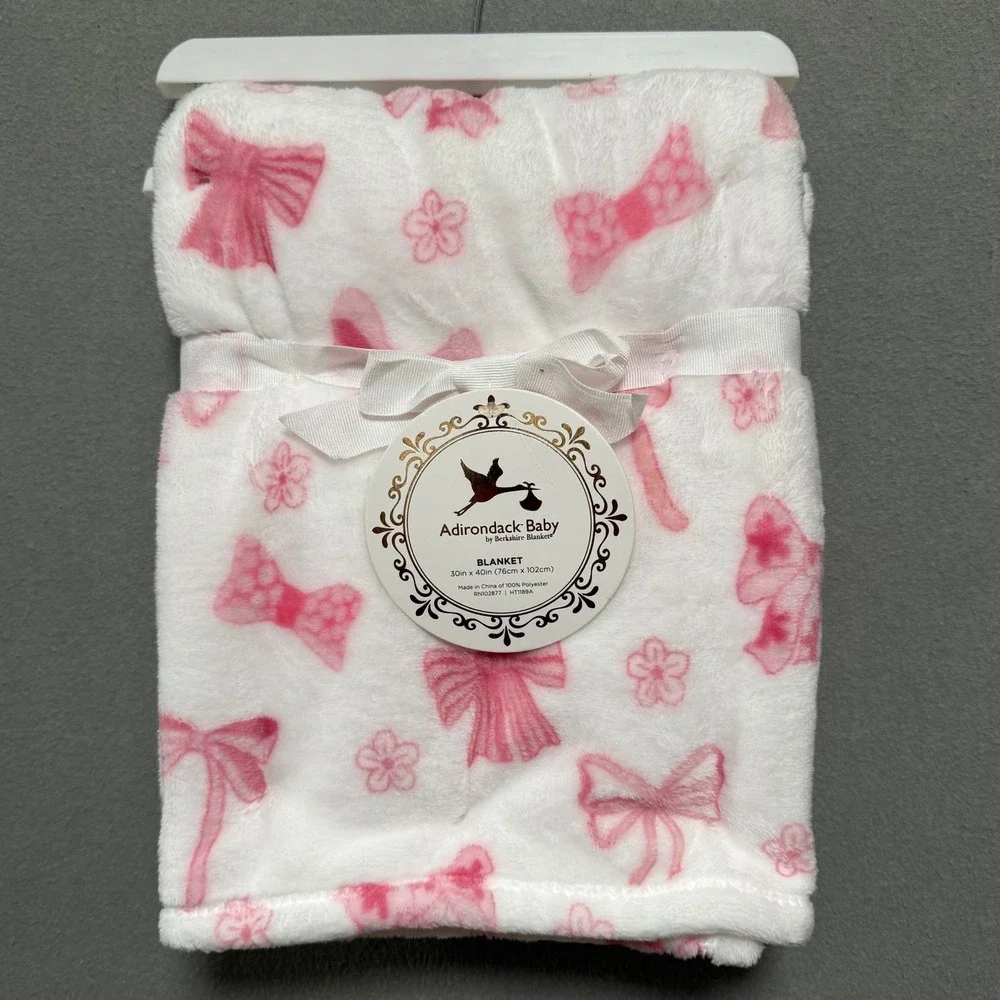 NWT‎ Adirondack Baby Lot of 2 Blankets 30 x 40 Pink Bows Blue Dinosaurs